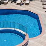 Blue View מלון לימנריה